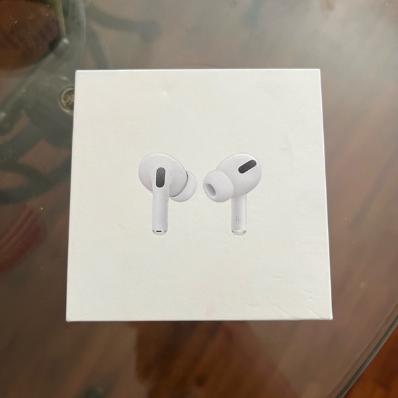 Apple AirPods Pro with Charging Case